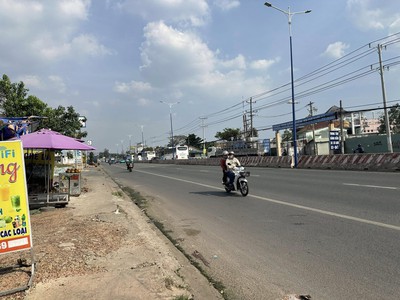Cho thuê kho, mặt bằng kinh doanh mặt tiền đường QL13, TP Thuận An. 0