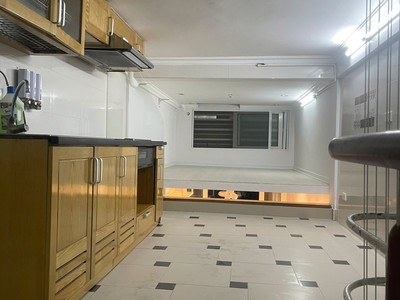 Nhỉnh 12 tỷ sở hữu nhà nguyễn chí thanh - ngách ô tô tránh - vỉa hè - kinh doanh- 6 tầng 1