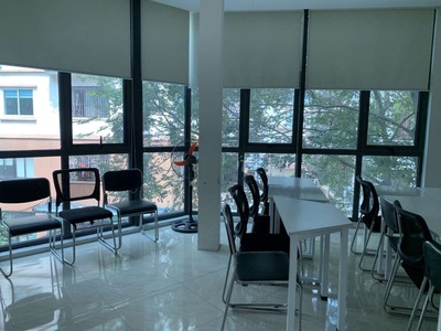 Cho thuê căn nhà lô góc 50M x 6 Tầng mặt ngõ 180 đường Hoàng Quốc Việt 3