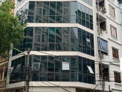 Cho thuê căn nhà lô góc 50M x 6 Tầng mặt ngõ 180 đường Hoàng Quốc Việt 0