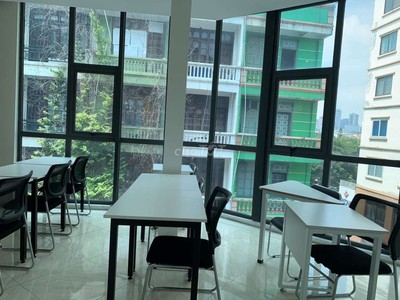 Cho thuê căn nhà lô góc 50M x 6 Tầng mặt ngõ 180 đường Hoàng Quốc Việt 1