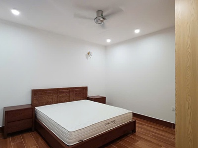 Chính chủ cho thuê nhà tầng 2,3,4 tại số nhà 5e ngõ 25  phường quảng an, tây hồ,  hà nội 2