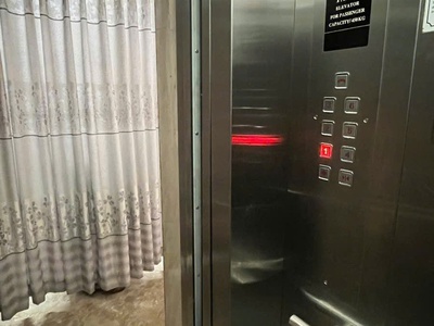 Bán nhà mặt ngõ thông quận đống đa - hào nam 55m , 7 tầng, thang máy lô góc, ngõ thông, chỉ 30m 4