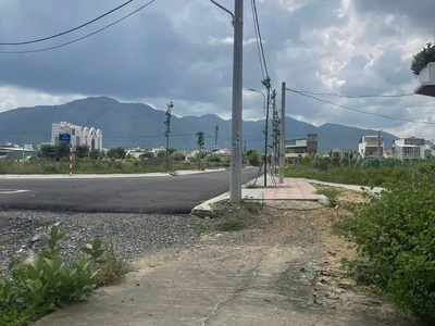 Chính chủ cần nhượng lại lô đất có vị trí đẹp tại  diên an - diên khánh - khánh hòa. 0