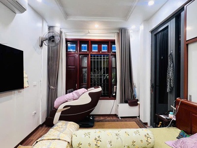 Nhà phố hào nam 8,25 tỷ - 39m x 4t trước nhà rộng gần 4m, nội thất đẹp ở ngay 1