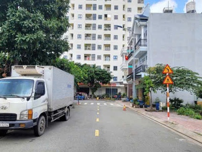 Ngộp Vốn Bán Gấp Lô Đất Góc KDC Phúc Đạt Gần Vincom Dĩ An 0