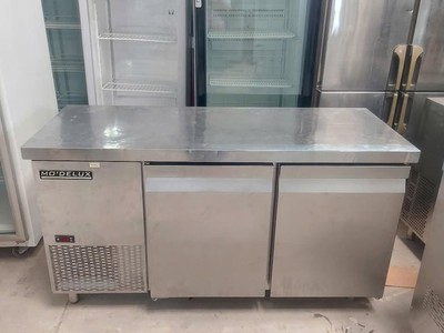 Bàn mát inox MO DELUX 1M5 qua sử dụng 0