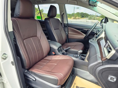Bán xe Toyota innova 2.0G AT 2022, màu trắng. 8