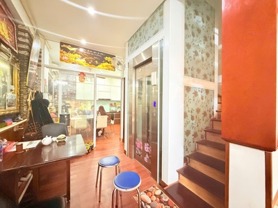 Bán nhà cực đẹp 62m thang máy ngõ 99 quan nhân sát phố, thanh xuân 2