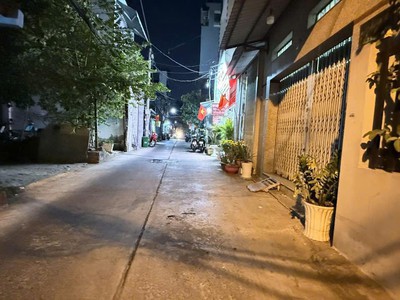 Hương lộ 2 3 tầng hẻm xe hơi thông chỉ 5.35 tỷ hương lộ 2 bình trị đông a bình tân 0