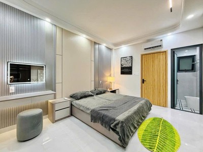 Đẹp  nhà hxt 5 tầng 60m , view sông   thạnh lộc 44 q12 2