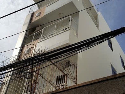 Bán nhà siêu rẻ ngay p8,phú nhuận - dt 54m2,mt4m - xe hơi đậu cửa - 3 bước ra mặt phố - chỉ 10,9 tỷ 2