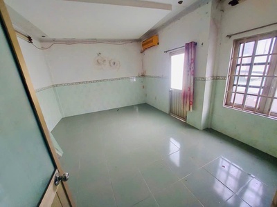 Cực hiếm  bán gấp nhà dt 30m2,mt 6m,hẻm xe hơi - tại đường cmt8-q3 - giá chỉ 5,3 tỷ 3