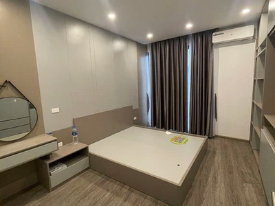 Nhà mới phố ngọc thụy xây độc lập 5 tầng, 38m2,mặt tiền 3.8m,5 tỷ 9 1