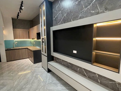 Nhà mới phố ngọc thụy xây độc lập 5 tầng, 38m2,mặt tiền 3.8m,5 tỷ 9 3