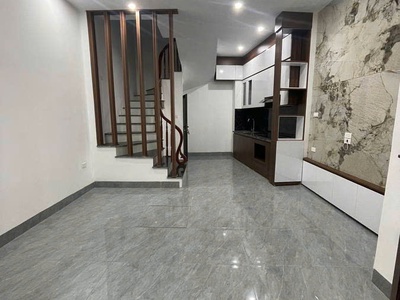 Nhà mới ôt ô đỗ cửa gần trung tâm ngọc thụy - long biên 34 m2, 5 tầng, mặt tiền 4.6m x 6.1 tỷ. 1