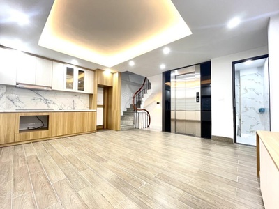 Bán nhà thái hà 36m x 7 tầng nhà mới đẹp, ngõ oto đỗ sát cửa, thang máy mới tinh, thoáng mát 0