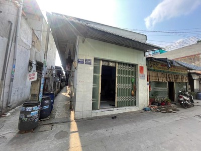 Cần bán gấp 5.8 tỷ dãy nhà trọ thu nhập 15 tr / tháng diện tích khủng. 260m. nở hậu, còn tl. 0