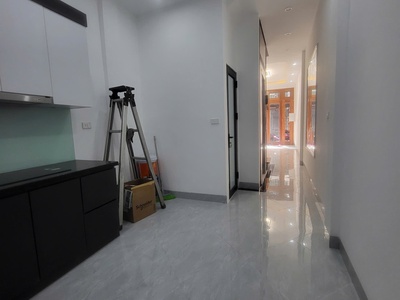 Bán nhà tân mai - hoàng mai, dt40m2, 5 tầng, thang máy, giá nhỉnh 8tỷ 1