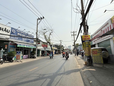 Bán nhà mặt tiền thoại ngọc hầu - lũy bán bích, 4x37m, cấp 4, tiện xây, 7 pn, 13.9 tỷ. 0