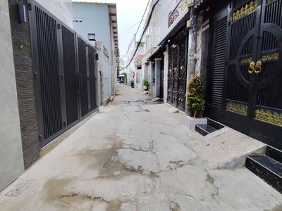 Bán nhà, hẻm 4m, 4tầng, 4.5x10 phạm văn chiêu, p. 13 gò vấp, 6.8 tỷ 0