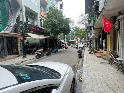 Nhà Trúc Bạch 90M2 15.5 Tỷ 3 Tầng Xây Building Cực Đẹp  1 Sổ 1 Chủ có Nóc 0