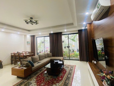 Nhà Ba Đình 56m2 x mặt tiền rộng 5.5M - Ô tô đỗ cửa - Ngõ to, thông thoáng - Thang máy 0