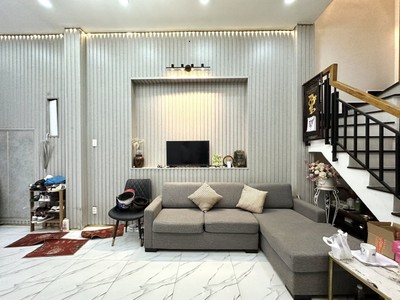 Nhà bán hẻm  214/ lê văn sỹ 35m2 4  tầng btct ,  bề ngang 4m , 5pn  , 7 tỷ 5   tl 0