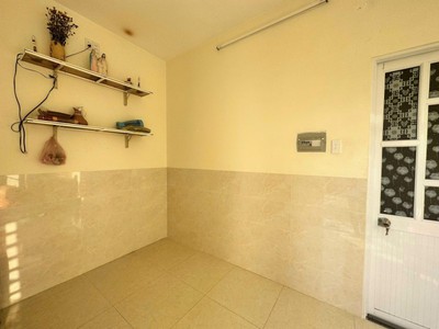 Bán nhà gần lotte nguyễn văn lượng, ngang, 2 tầng btct chỉ nhỉnh 4 tỉ 3