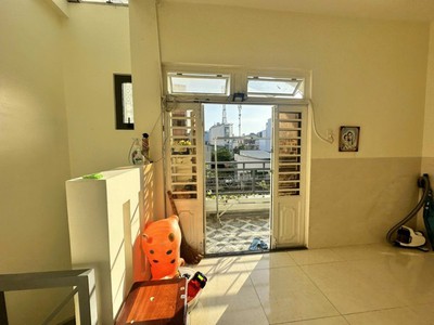 Bán nhà gần lotte nguyễn văn lượng, ngang, 2 tầng btct chỉ nhỉnh 4 tỉ 0