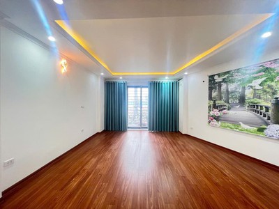 Bán nhà: tựu liệt, 60m, 4 tầng, cách bx nước ngầm 1km, oto tránh, kinh doanh. 10.1 tỷ 4