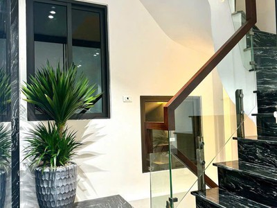 Bán gấp nhà khuất duy tiến thanh xuân, gần phố oto đỗ cửa 96m2 mt5.7 thang máy, nhỉnh 24tỷ 2