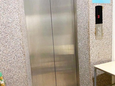 Bán tòa ccmn chỉ 11 tỷ - 14 phòng - 47m2-  8 tầng thang máy - phố đông tác 1