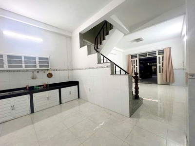 Bán nhà thạnh xuân hxh 8m cực rộng, 2 tầng, 5x21m, nhỉnh 5tỷ về ở ngon 3