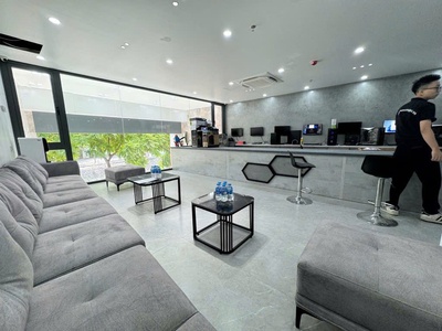 Bán nhà phân lô hoàng quốc việt, ôtô tránh, vỉa hè kinh doanh, dt 69m2 hơn 17 tỷ 2