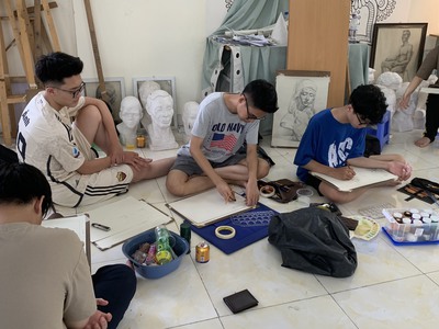 Lớp học vẽ thi kiến trúc ở Long biên 1