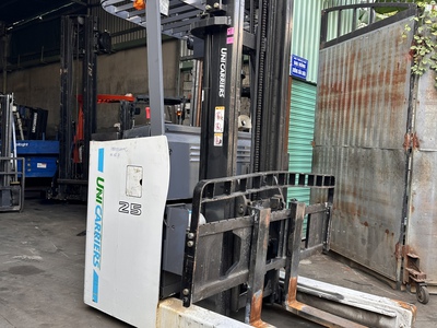 Bán cho thuê Xe Nâng Unicarriers 1