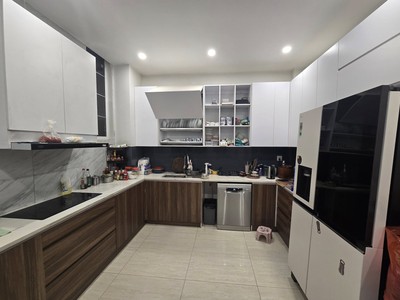 Hai mặt ô tô tránh trần quốc hoàn 120m 5t thang máy, nội thất vip, 46 tỷ 4