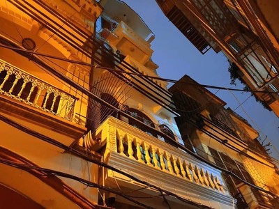 Bán nhà phố xuân thủy 42m2 xz 4 tầng, ngõ thông rộng ô tô đỗ cửa, ở sướng kinh doanh đa hình với 4 2