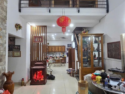 2  măth hxt  đht 42 - 200m2  9,5x21  2 sổ a4 - c4 - chdv, vp công ty hoặc 2 căn 6 tầng - 60 tr/m2 0