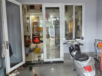 2  măth hxt  đht 42 - 200m2  9,5x21  2 sổ a4 - c4 - chdv, vp công ty hoặc 2 căn 6 tầng - 60 tr/m2 2