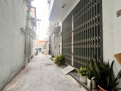 Hàng thơm nhà 3 lầu lê đức thọ p16 gò vấp..3.25 tỉ tl 0