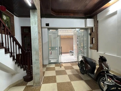 Cho thuê nhà ngõ 16 phố Phan Văn Trường, Dt 60m2 x 4 tầng, mặt tiền 6m ,ô tô đi lại tránh  nhau 2