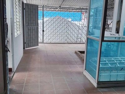 Cho thuê nhà ngõ 16 phố Phan Văn Trường, Dt 60m2 x 4 tầng, mặt tiền 6m ,ô tô đi lại tránh  nhau 6