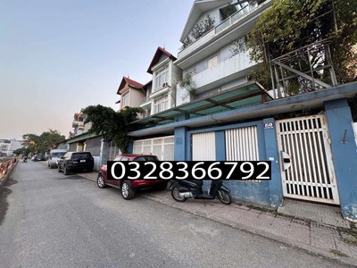 Ở vườn hồ bát khối long biên có mảnh đất phân lô đẹp đường oto tránh dt 100m mặt: 5m 13 tỷ 0