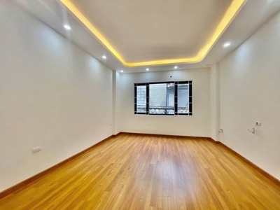 Bán nhà GV ngang khủng 5.6m, 1 trệt 2 lầu 1 sân thượng, SHR hoàn công đầy đủ 3