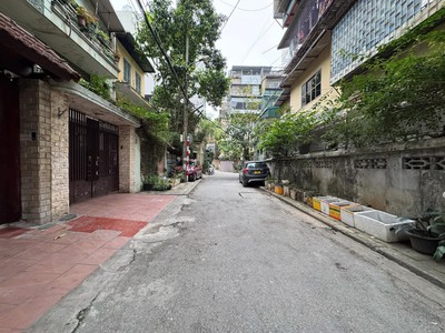 Hàng đầu tư nét - siêu phẩm phân lô lõi đống đa - vỉa hè ô tô tránh - 2 thoáng - kinh doanh - gần 1