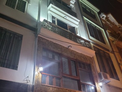 Bán nhà 7 tầng phúc lợi thang máy địa chỉ số 28 ngõ 57 đường phúc lợi 56m MT 5m ngõ ô tô ra vào giá 0