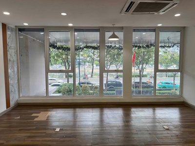 Cho thuê văn phòng quận 4 75m2 3