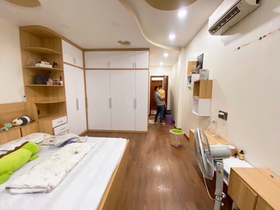 Oto ngủ trong nhà, dt sàn 255m2, sổ riêng, nhà đẹp, view thoáng. gần vòng xoay phú hữu, tp. tđ. lh 1